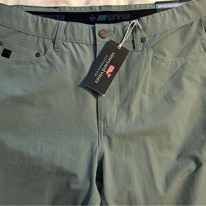 Vineyard Vines On-The-Go 5 Pocket Pant Performance.